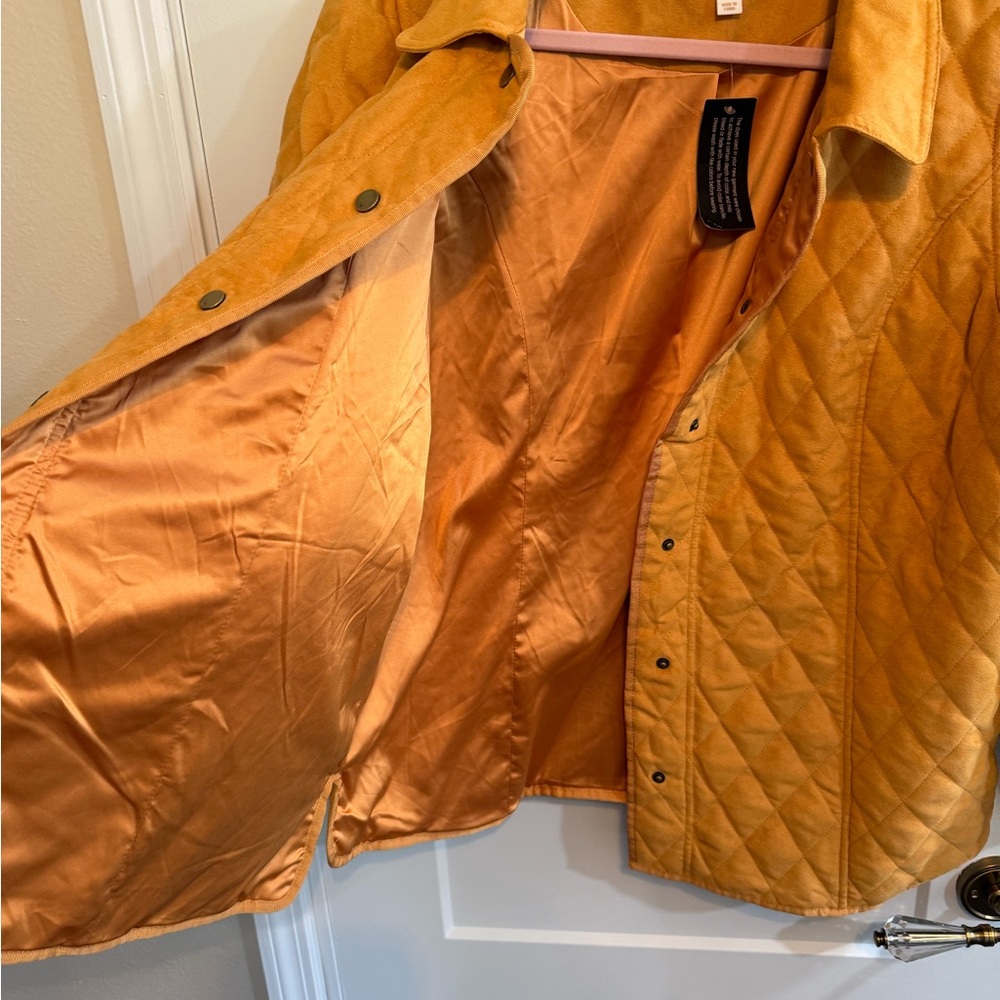 Quilted Utility Jacket in Mustard Yellow - Picture 4 of 5
